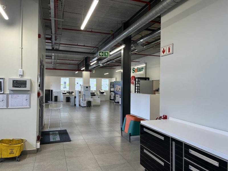 To Let commercial Property for Rent in Montague Gardens Western Cape
